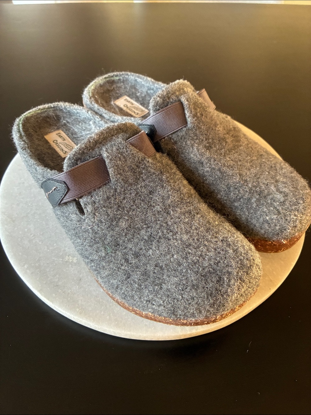 Earth Origins “Jenna”Gray Felt Slip-On Clogs